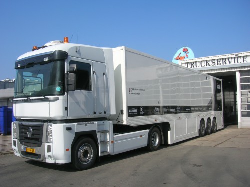 Renault Magnum