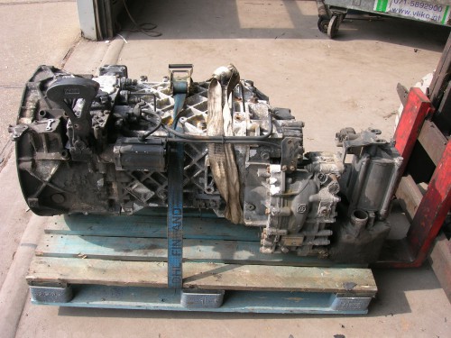 VERSNELLINGSBAK INTARDER GEARBOX GETRIEBBE ECOSPLIT ZF16S151IT ZF 16S 151 IT 
